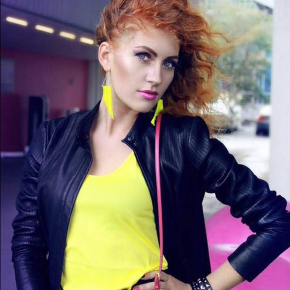 Meet your Posher, Julia